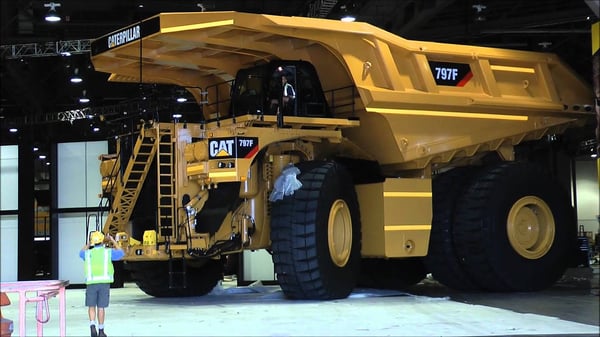 caterpillar-dump-truck