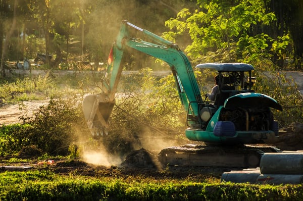 mini-excavator-digging