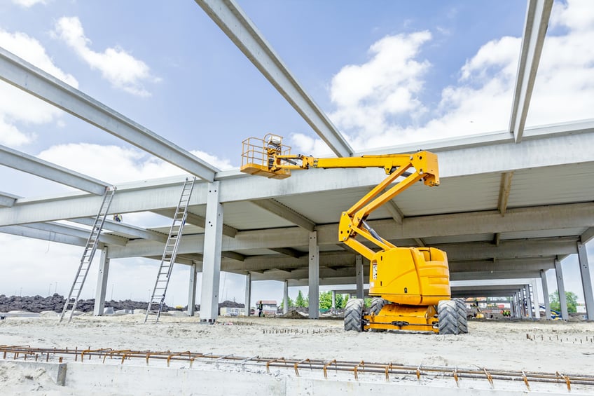 telehandler-on-construction-site