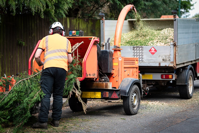 wood-chipper-stand-clear-hopper